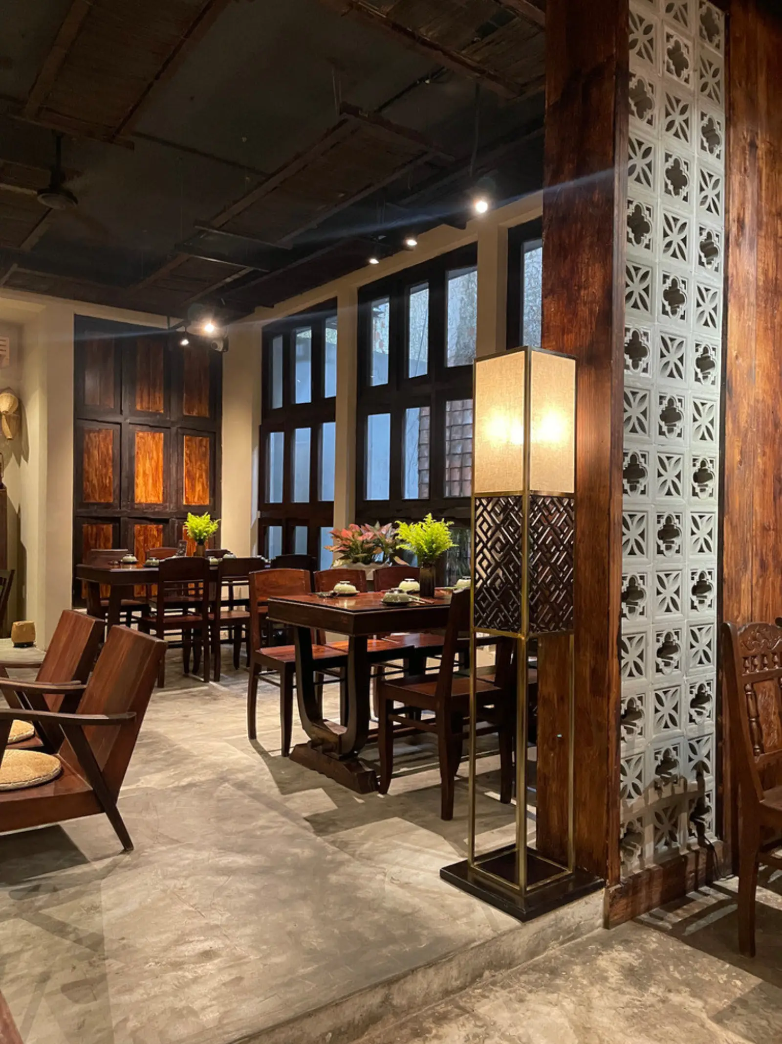 Sangha Vegetarian Restaurant dining room, Da Nang