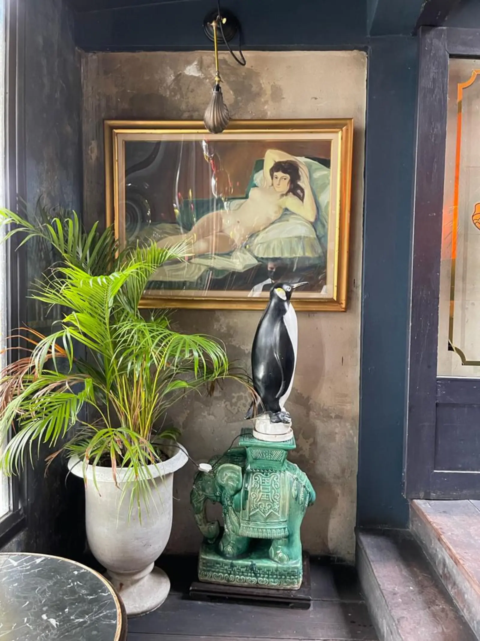 Rongros Bangkok dining room