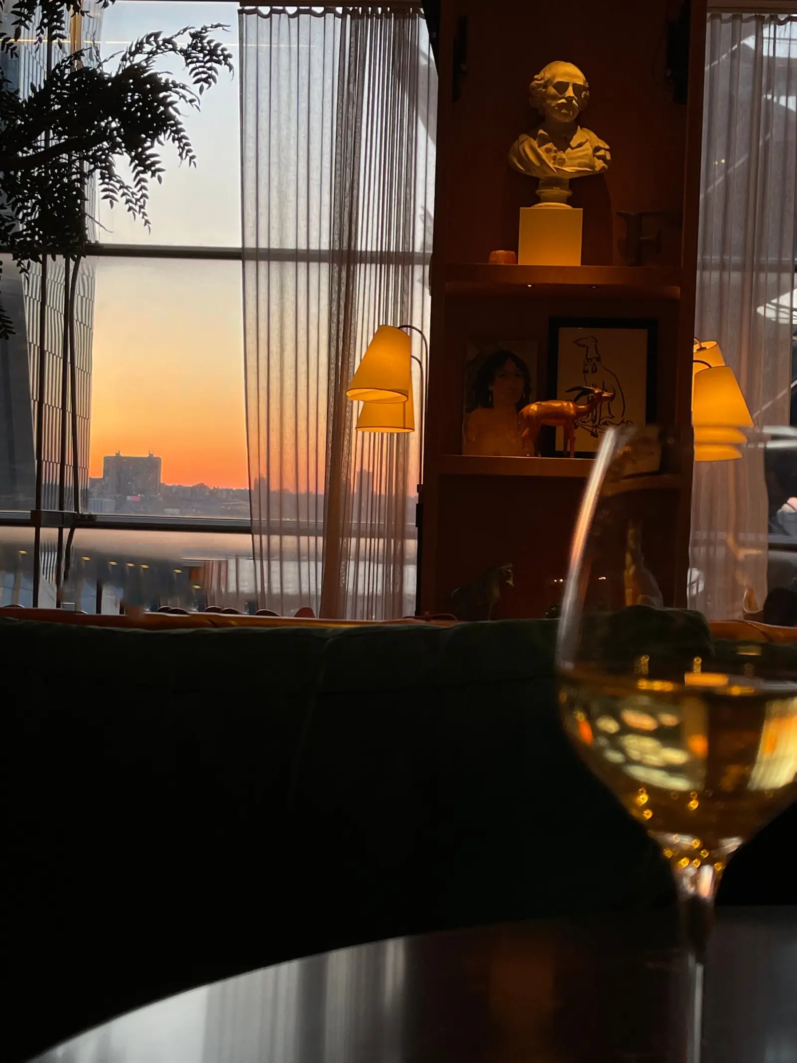Queensyard restaurant, Hudson Yards, New York