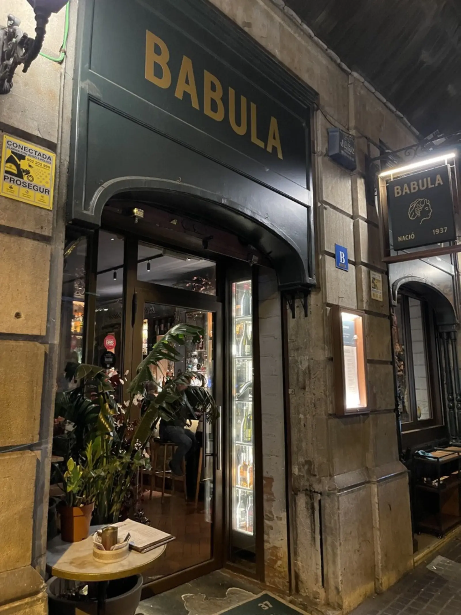 Dishes at Babula Bar 1937, Barcelona