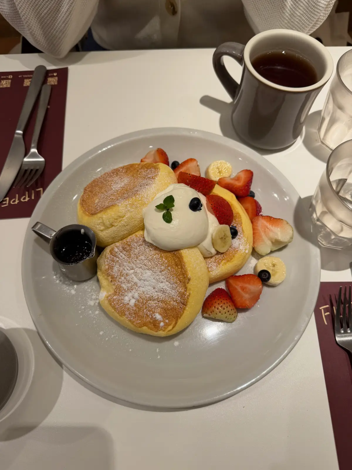 A plate of soufflé pancakes at Flipper’s