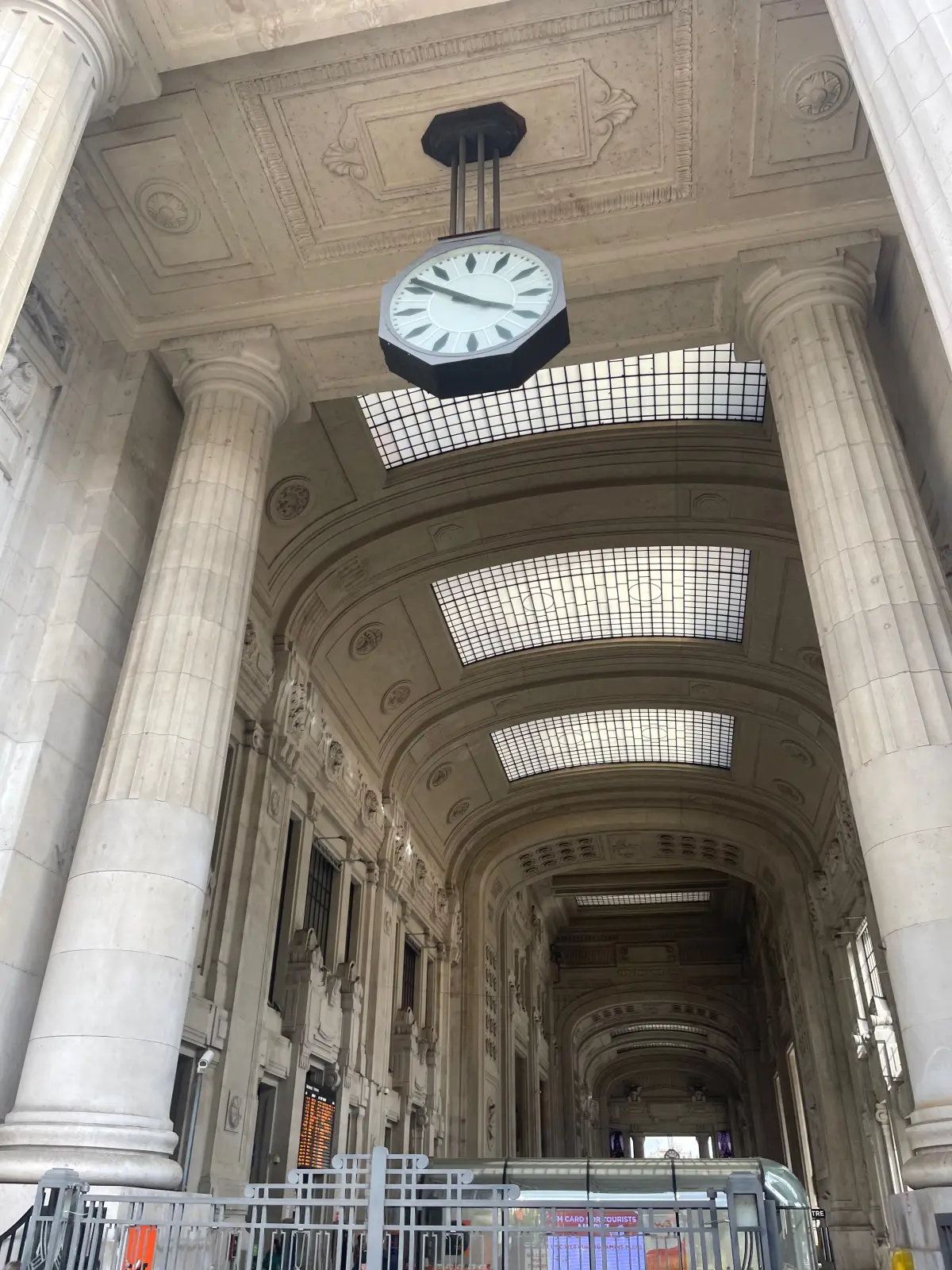 The main hall of Milano Centrale