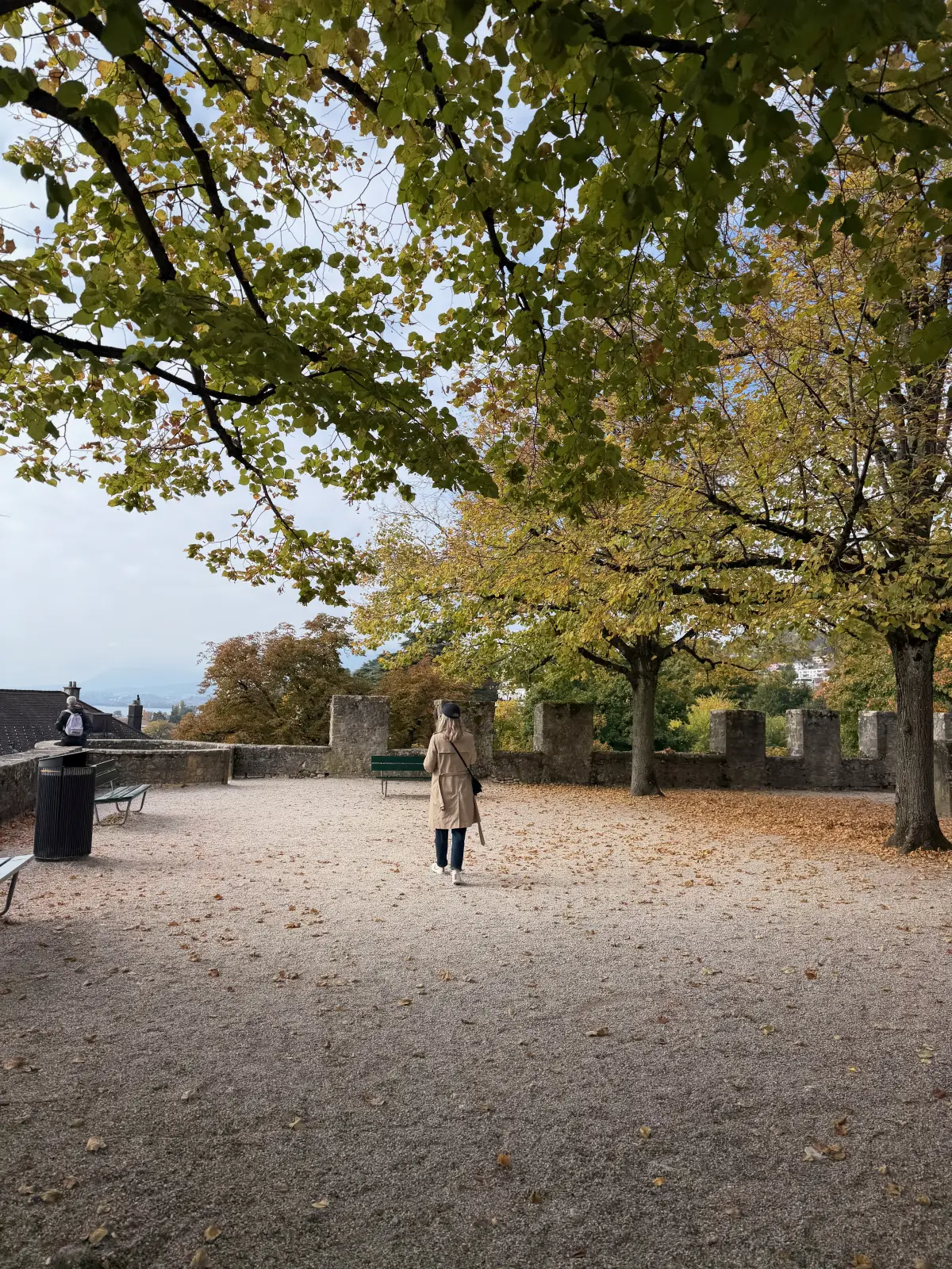 An autumn esplanade in Neuchâtel