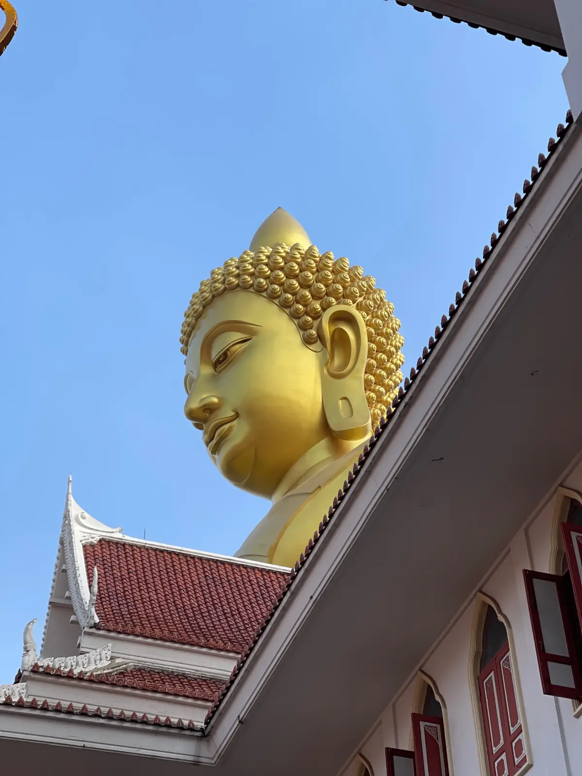 Golden Buddha & Wat Paknam in Bangkok