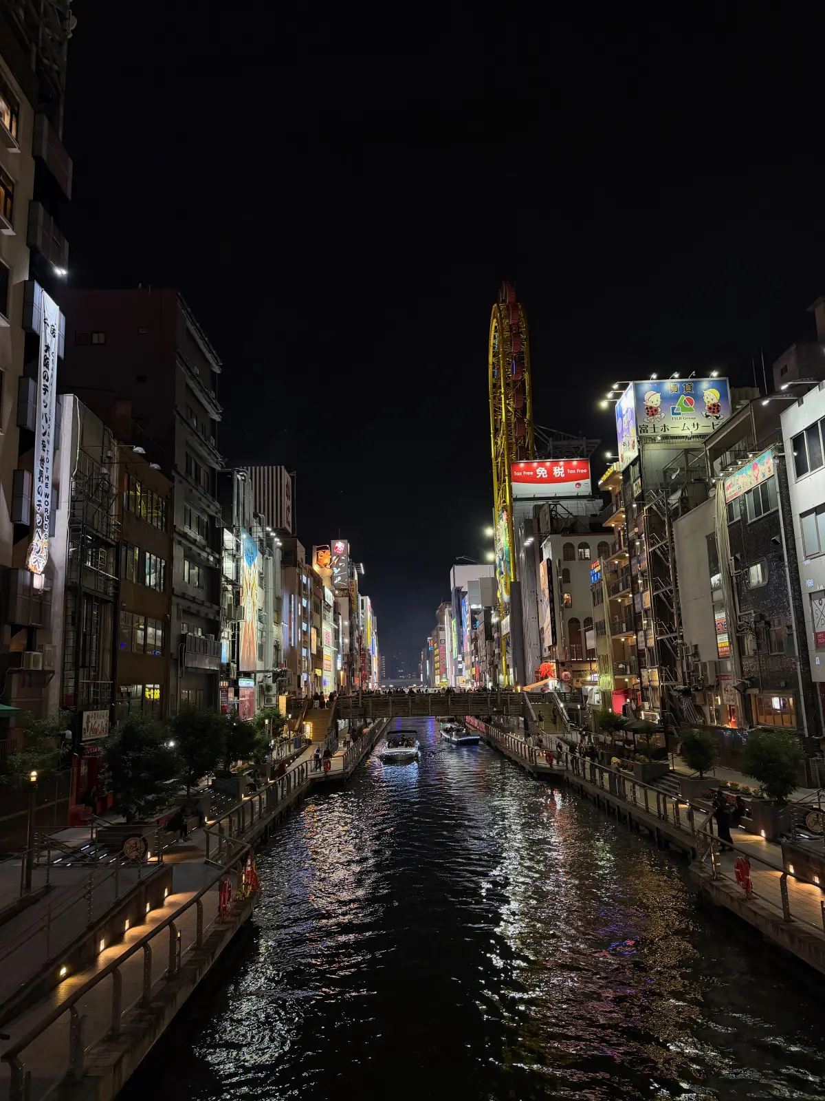 Dotonbori canal at night